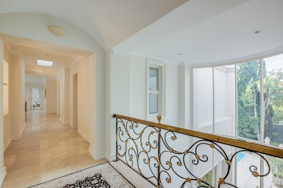 5 Bedroom Property for Sale in Sandhurst Gauteng