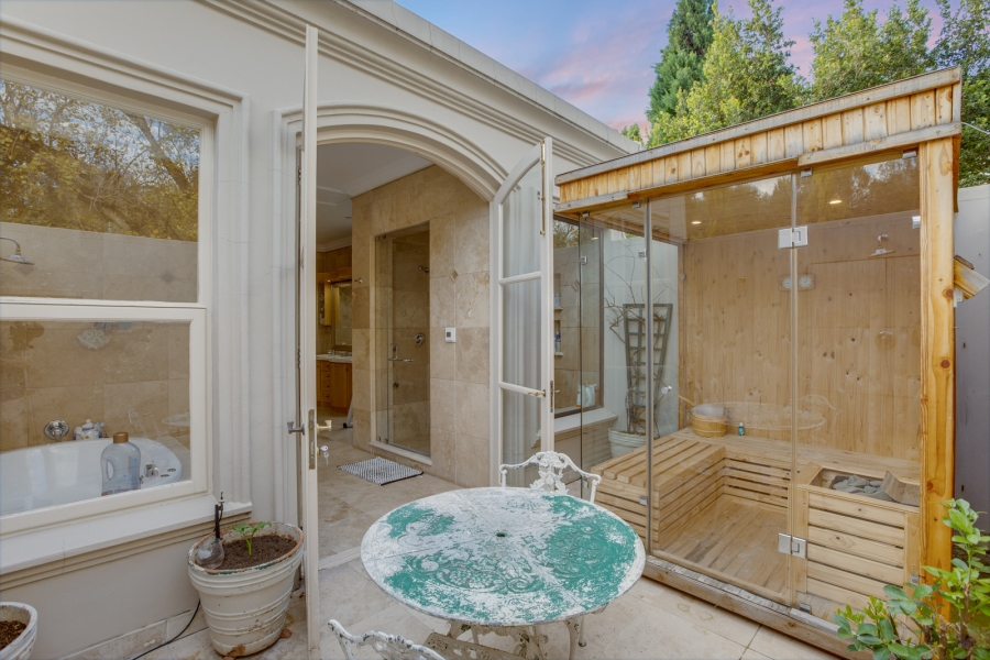 5 Bedroom Property for Sale in Sandhurst Gauteng