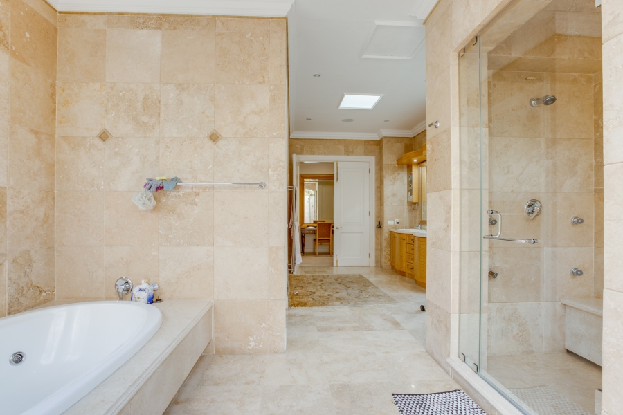 5 Bedroom Property for Sale in Sandhurst Gauteng