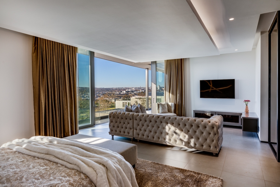 6 Bedroom Property for Sale in Waterfall Equestrian Estate Gauteng