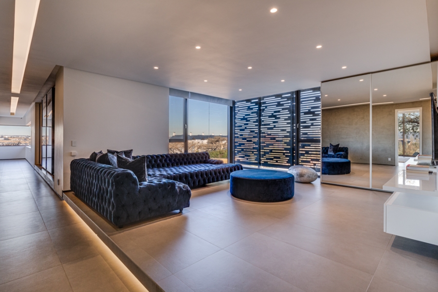 6 Bedroom Property for Sale in Waterfall Equestrian Estate Gauteng
