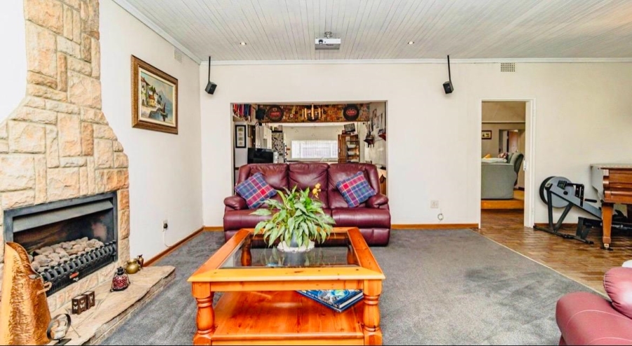 4 Bedroom Property for Sale in Malvern East Gauteng