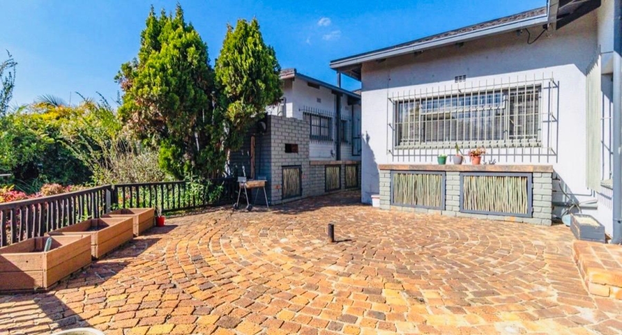 4 Bedroom Property for Sale in Malvern East Gauteng