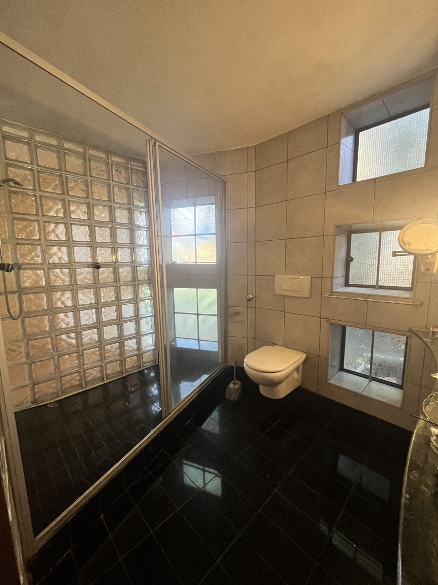 1 Bedroom Property for Sale in Greenside Gauteng
