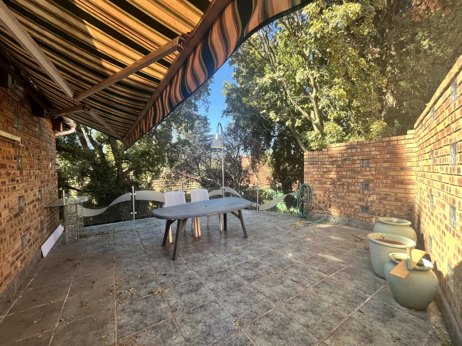 1 Bedroom Property for Sale in Greenside Gauteng
