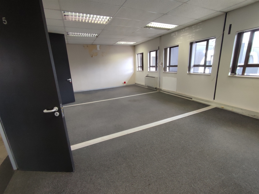 To Let Commercial Property for Rent in Hyde Park Gauteng