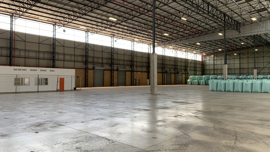 To Let Commercial Property for Rent in Gosforth Park Gauteng