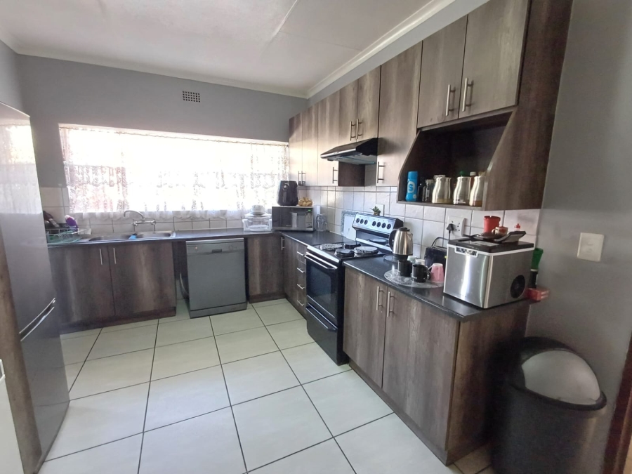 3 Bedroom Property for Sale in Randhart Gauteng