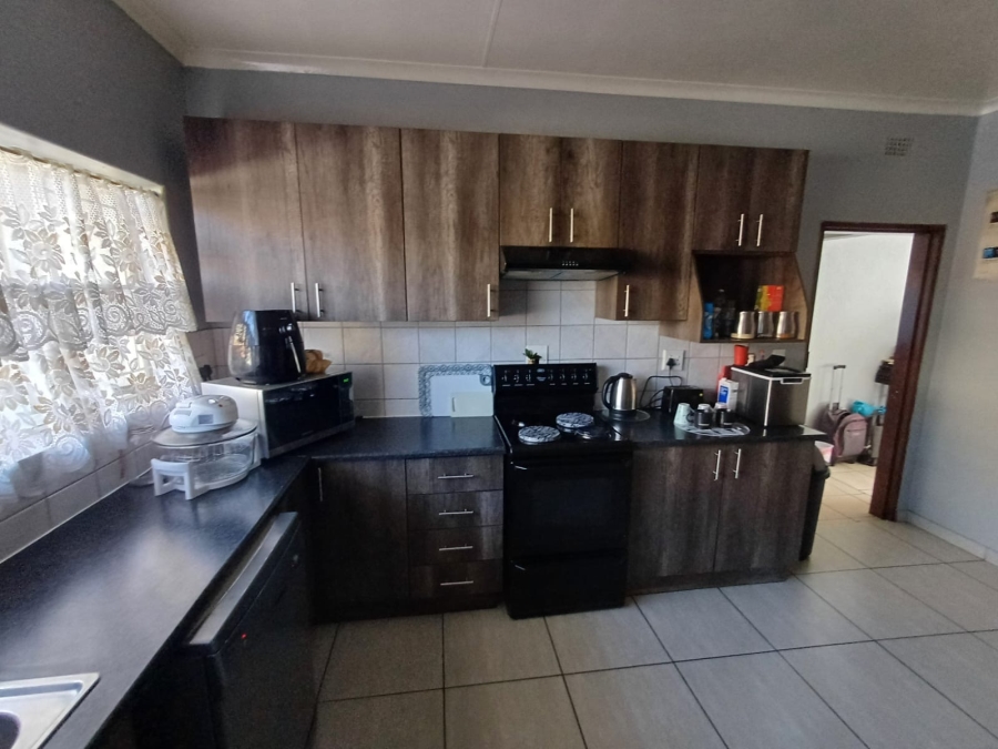 3 Bedroom Property for Sale in Randhart Gauteng