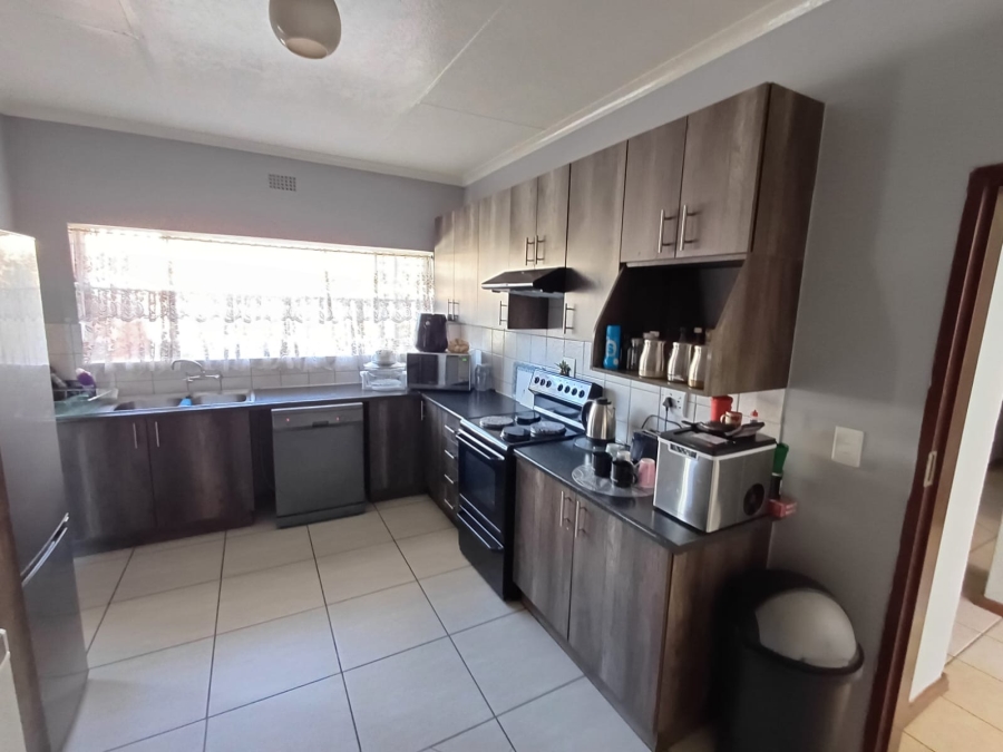 3 Bedroom Property for Sale in Randhart Gauteng