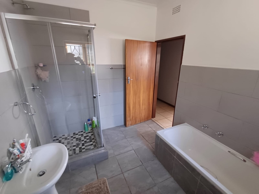 3 Bedroom Property for Sale in Randhart Gauteng