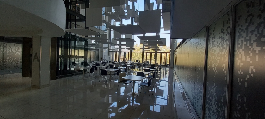 To Let Commercial Property for Rent in Die Hoewes Gauteng