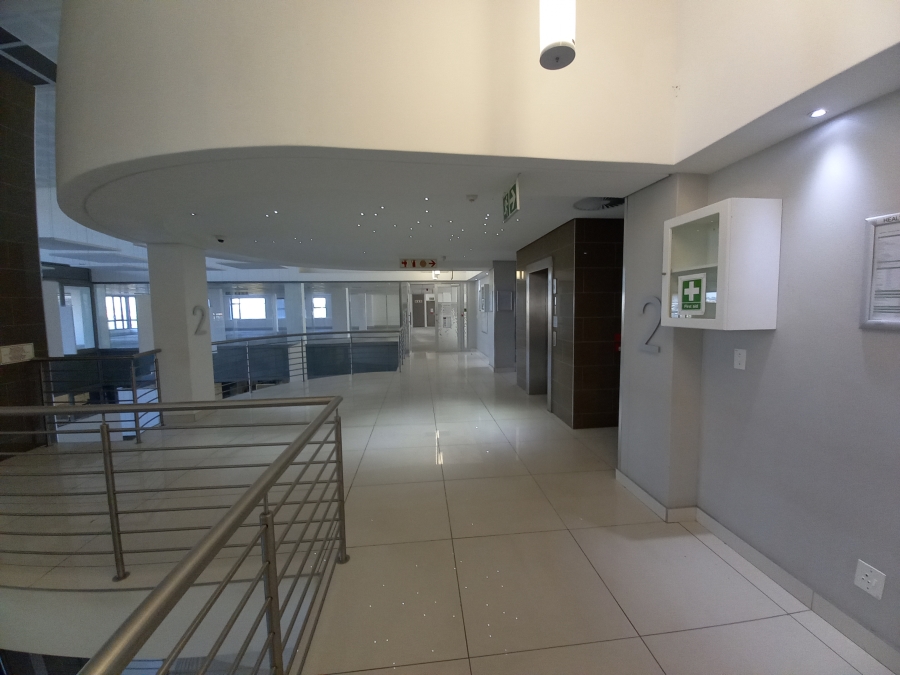 To Let Commercial Property for Rent in Die Hoewes Gauteng