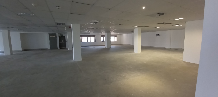 To Let Commercial Property for Rent in Die Hoewes Gauteng