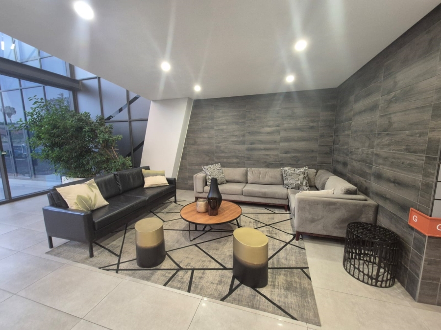 To Let Commercial Property for Rent in Die Hoewes Gauteng