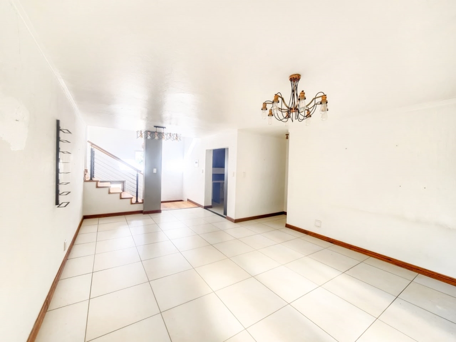 3 Bedroom Property for Sale in Faerie Glen Gauteng