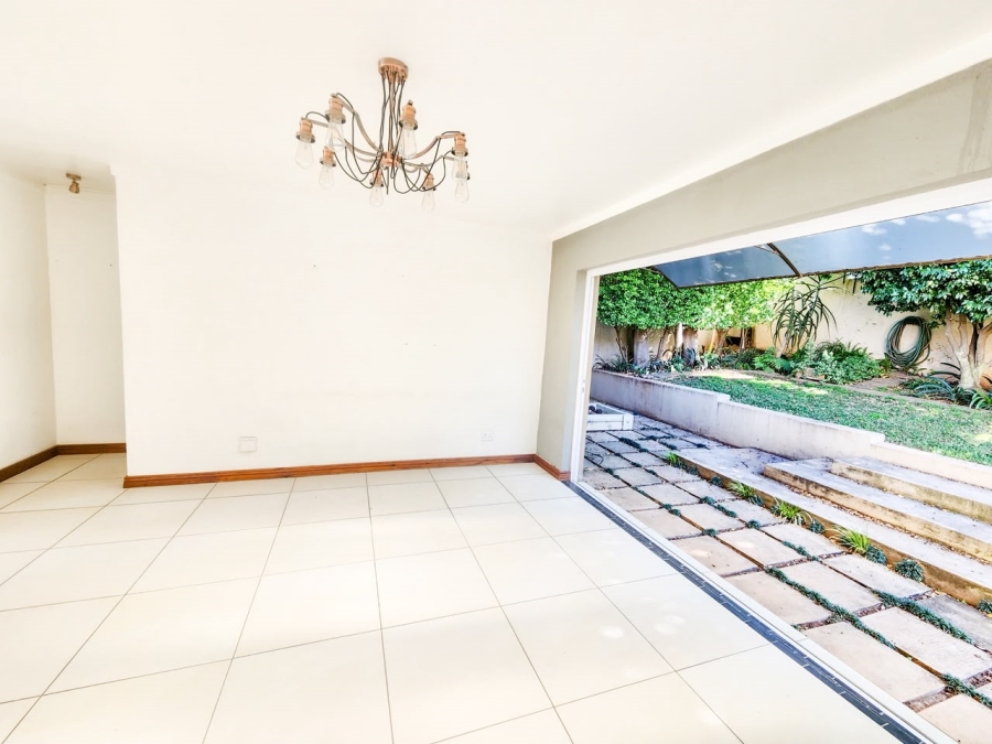 3 Bedroom Property for Sale in Faerie Glen Gauteng