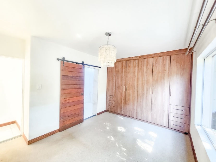 3 Bedroom Property for Sale in Faerie Glen Gauteng