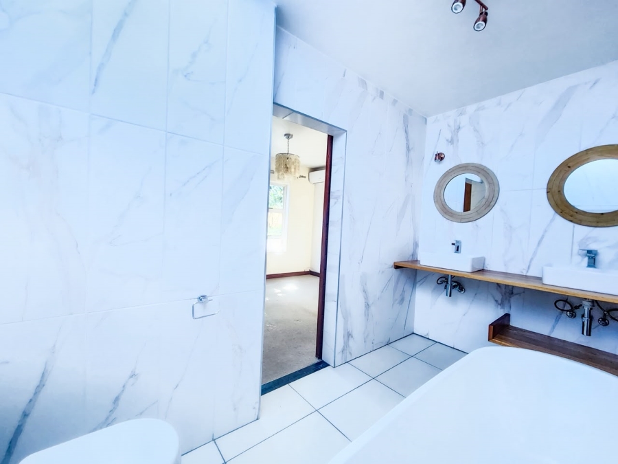 3 Bedroom Property for Sale in Faerie Glen Gauteng