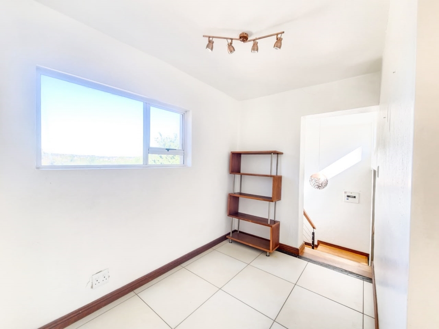 3 Bedroom Property for Sale in Faerie Glen Gauteng