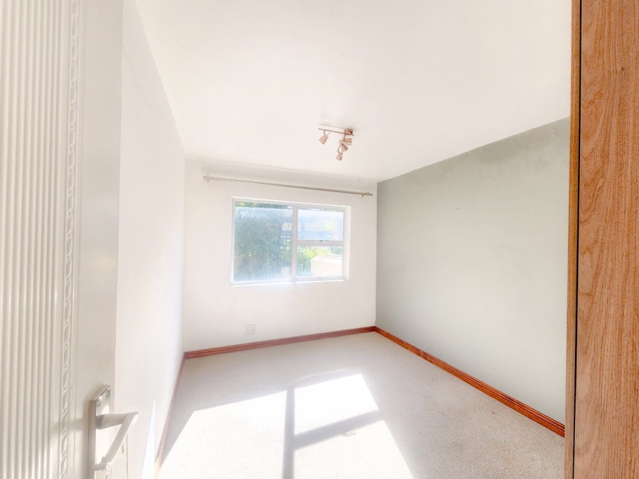 3 Bedroom Property for Sale in Faerie Glen Gauteng