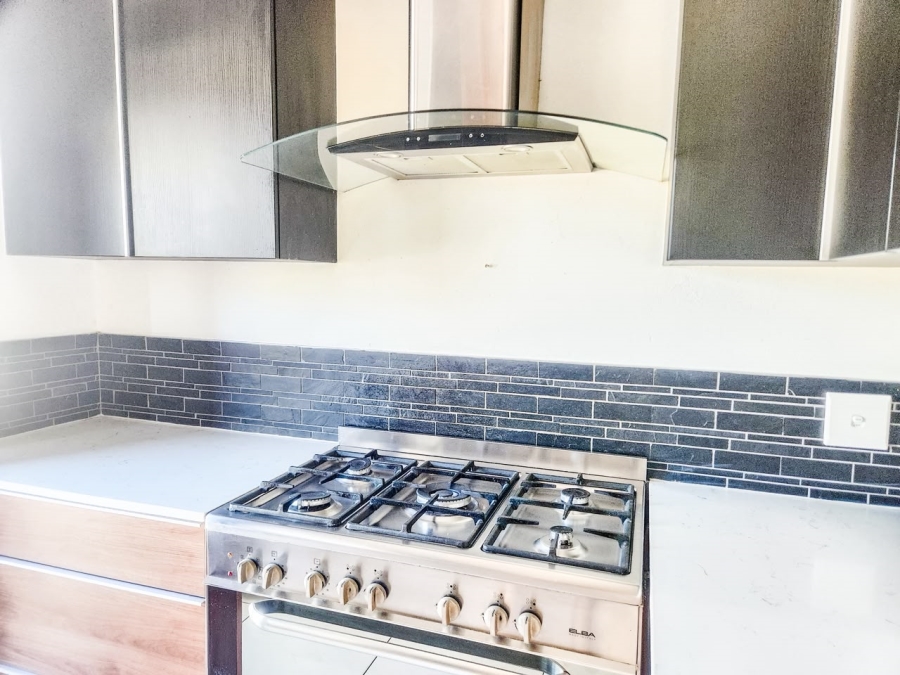 To Let 3 Bedroom Property for Rent in Faerie Glen Gauteng