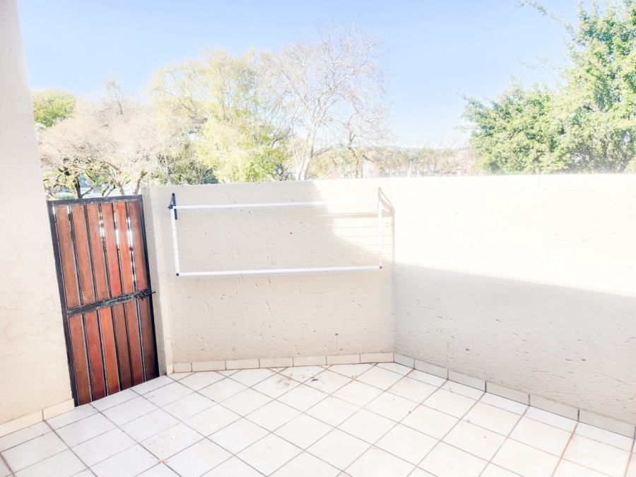 To Let 3 Bedroom Property for Rent in Faerie Glen Gauteng