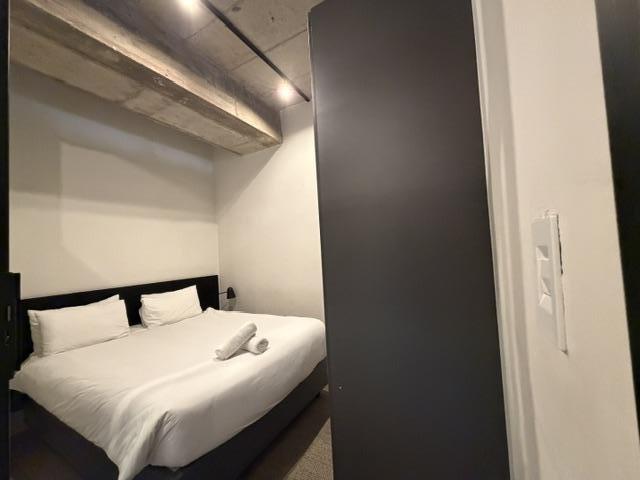 To Let 1 Bedroom Property for Rent in Sandown Gauteng