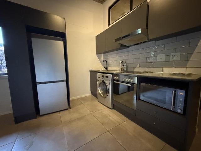 To Let 1 Bedroom Property for Rent in Sandown Gauteng