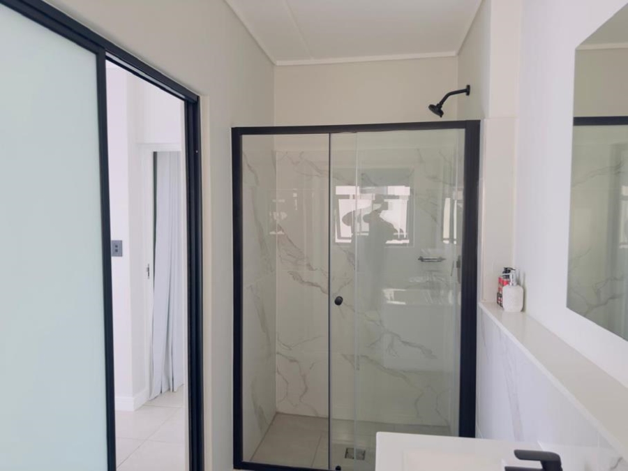 To Let 2 Bedroom Property for Rent in Waterfall Gauteng