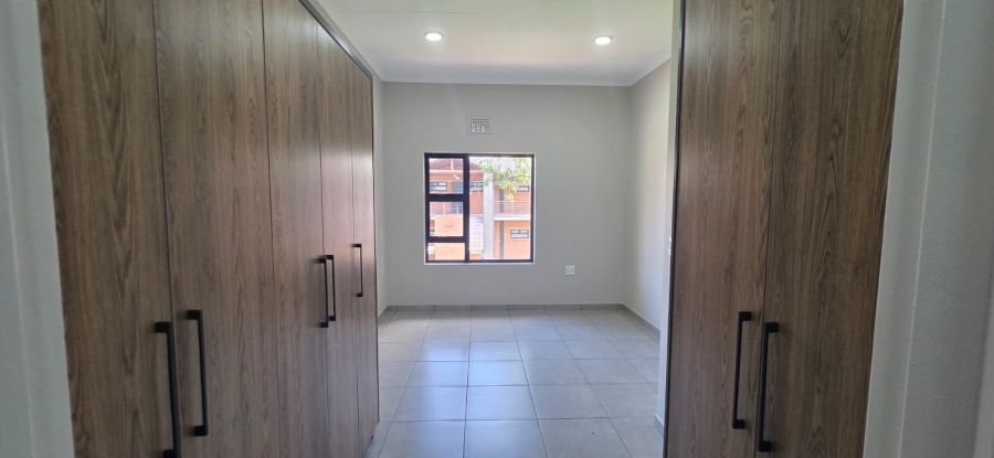 2 Bedroom Property for Sale in Rietvalleirand Gauteng