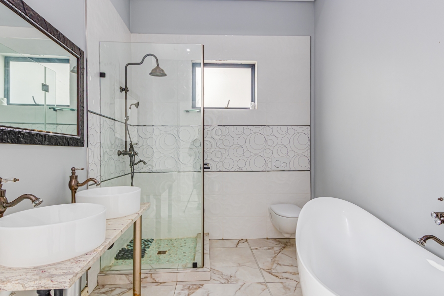 6 Bedroom Property for Sale in Steyn City Gauteng