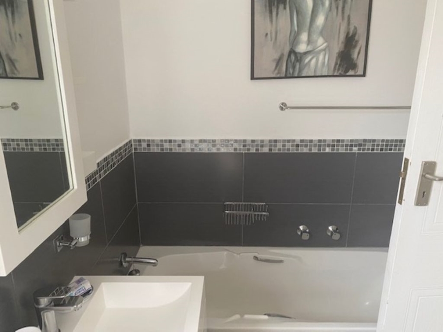 2 Bedroom Property for Sale in Melrose North Gauteng