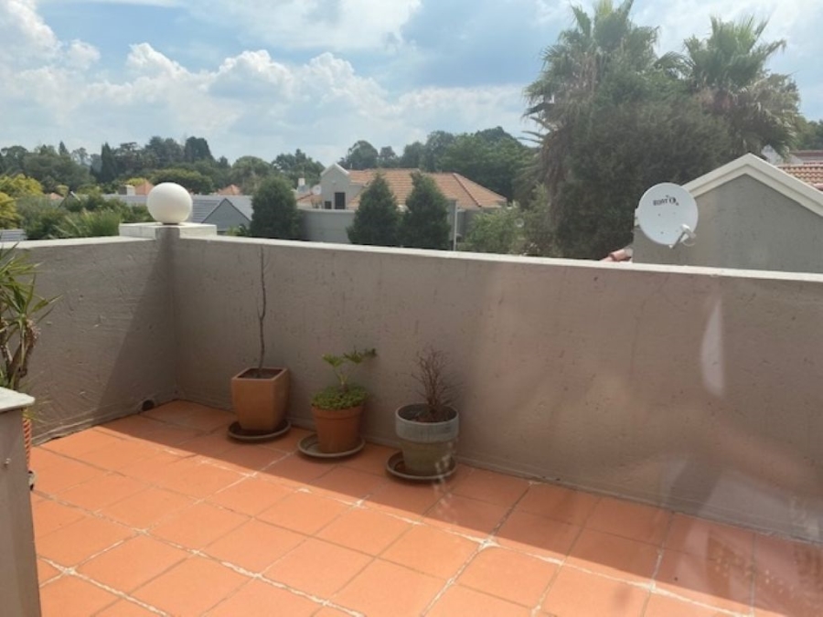 2 Bedroom Property for Sale in Melrose North Gauteng