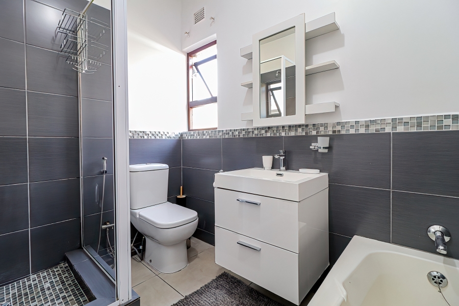 2 Bedroom Property for Sale in Melrose North Gauteng