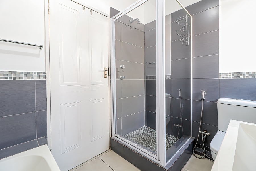 2 Bedroom Property for Sale in Melrose North Gauteng