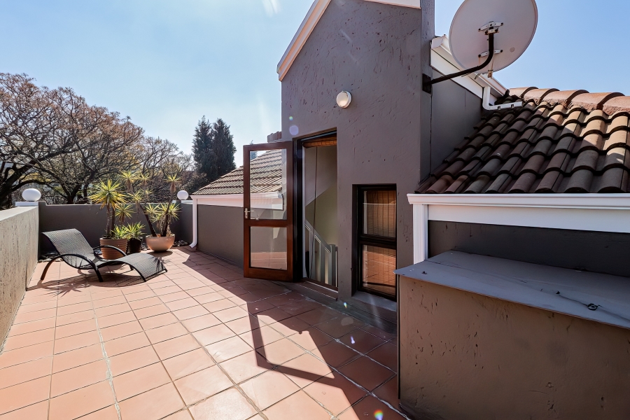 2 Bedroom Property for Sale in Melrose North Gauteng