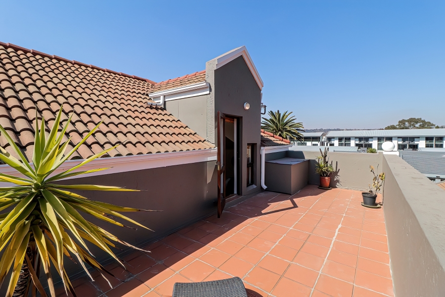 2 Bedroom Property for Sale in Melrose North Gauteng