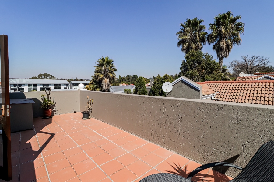 2 Bedroom Property for Sale in Melrose North Gauteng