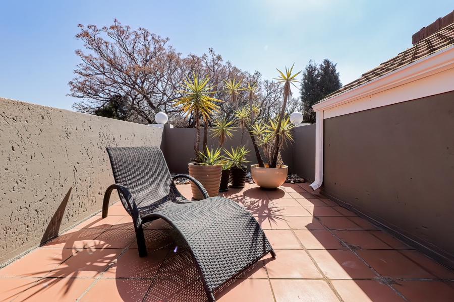 2 Bedroom Property for Sale in Melrose North Gauteng