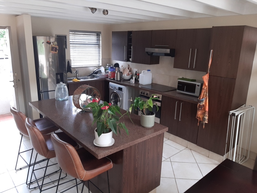 To Let 3 Bedroom Property for Rent in Douglasdale Gauteng
