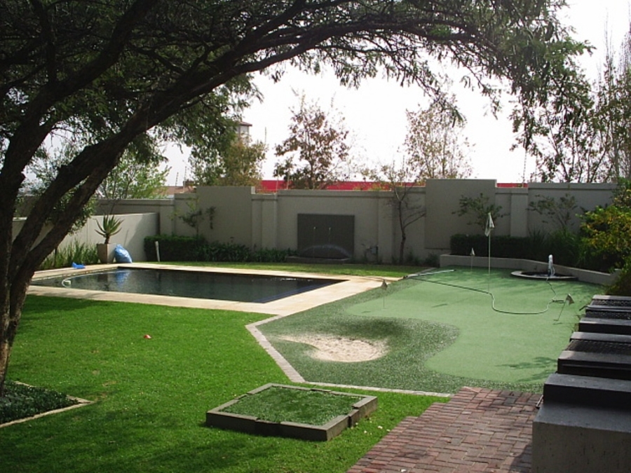 To Let 3 Bedroom Property for Rent in Douglasdale Gauteng