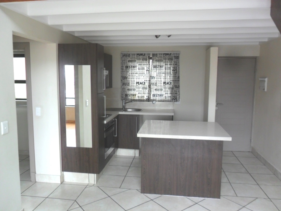 To Let 1 Bedroom Property for Rent in Douglasdale Gauteng