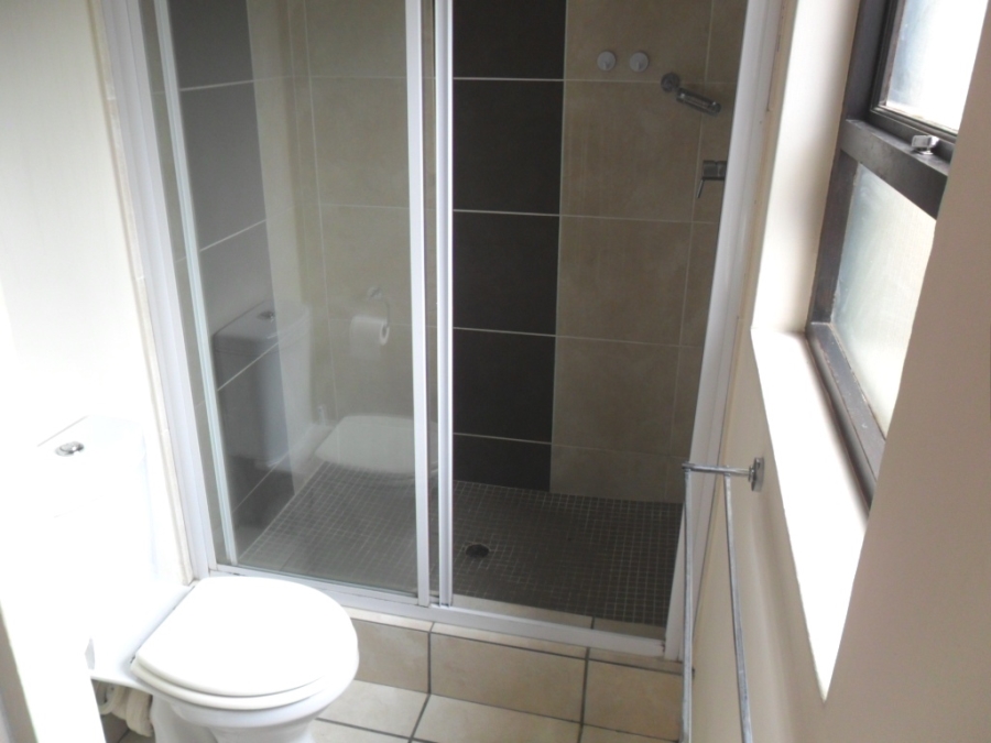 To Let 1 Bedroom Property for Rent in Douglasdale Gauteng