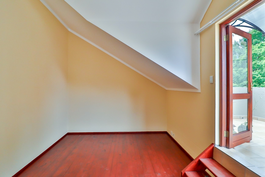 To Let 2 Bedroom Property for Rent in Sandown Gauteng