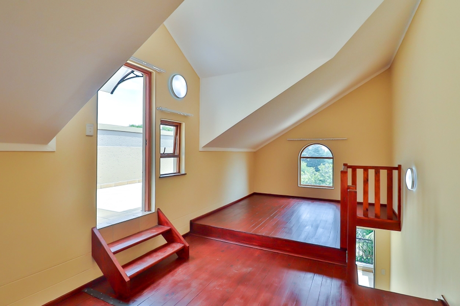 To Let 2 Bedroom Property for Rent in Sandown Gauteng