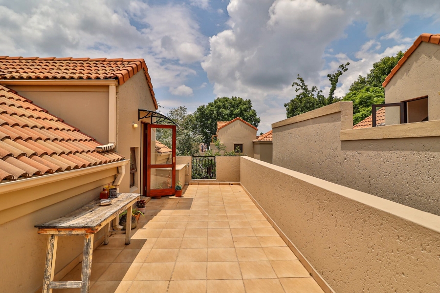 To Let 2 Bedroom Property for Rent in Sandown Gauteng