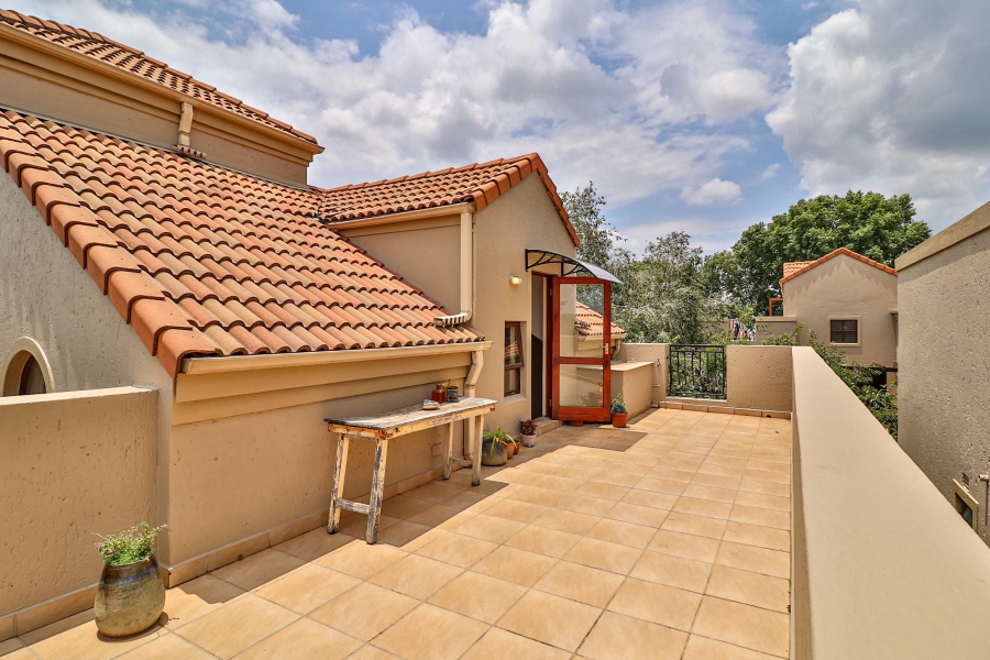 To Let 2 Bedroom Property for Rent in Sandown Gauteng