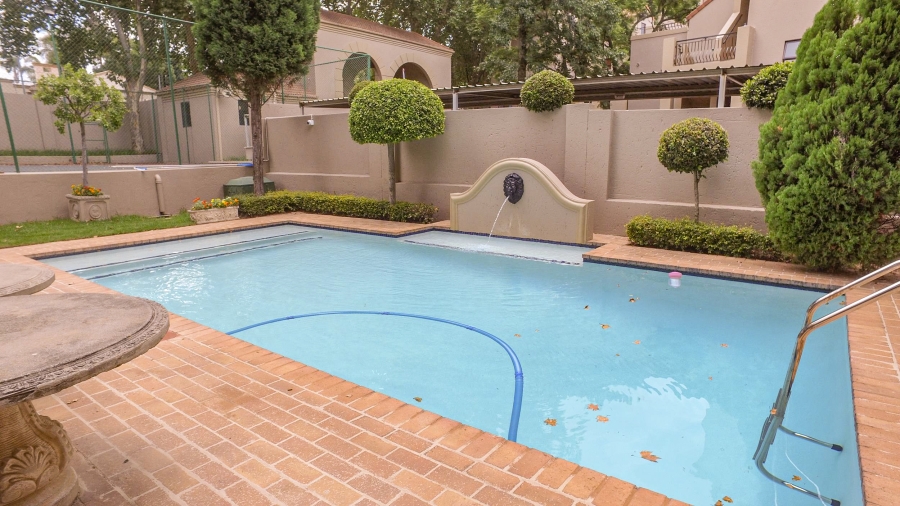 To Let 2 Bedroom Property for Rent in Sandown Gauteng