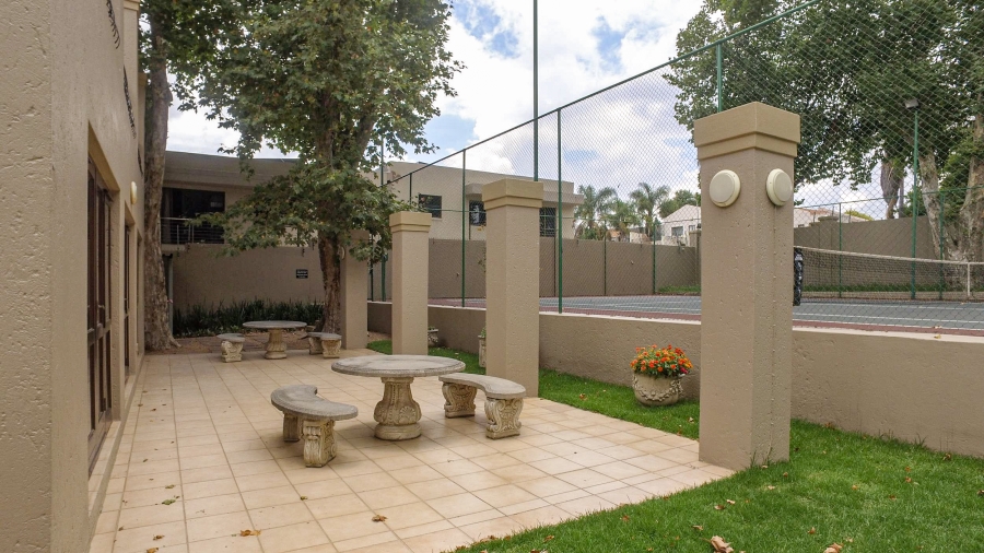 To Let 2 Bedroom Property for Rent in Sandown Gauteng
